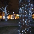 AGOTADO. Guirnalda led blanco destellos 3x4m cable negro